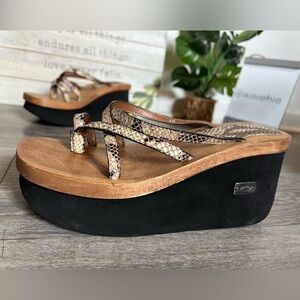 Rare! Candies Vintage Y2K Snake Print Foam Wooden Platform Sandals. Size 8